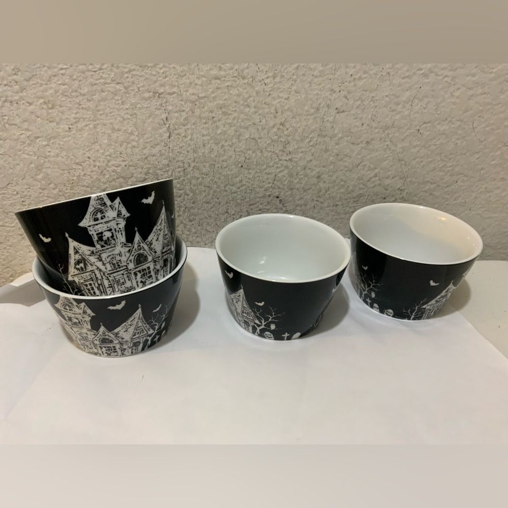222 Fifth Halloween 4-1/2" Ceramic Appetizer Snack Bowls set of 4 G22